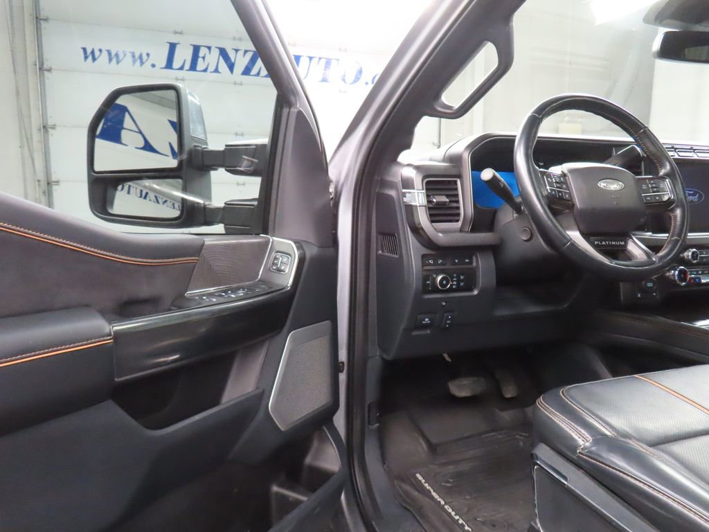 Used 2024 Ford F250 Platinum image 45