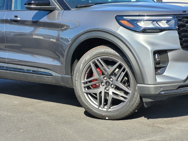New 2026 Ford Explorer ST AWD/4WD image 2