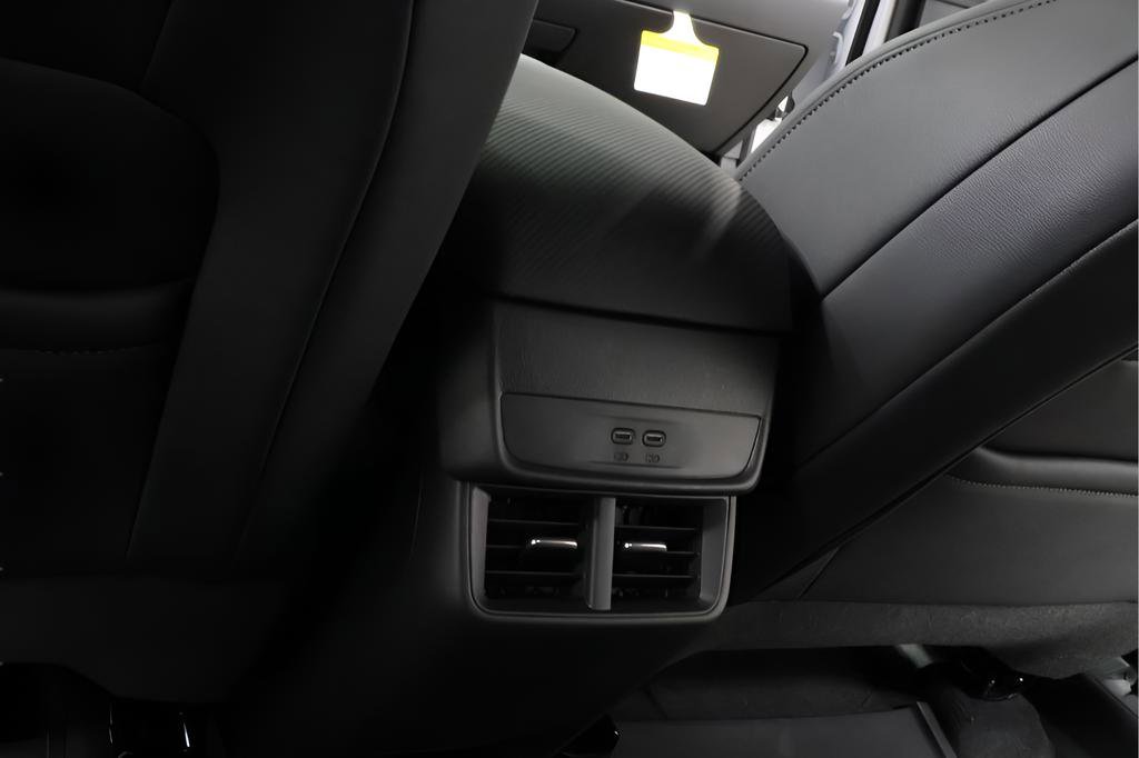 New 2026 Chevrolet Equinox LT w/ Convenience Package II FWD image 25