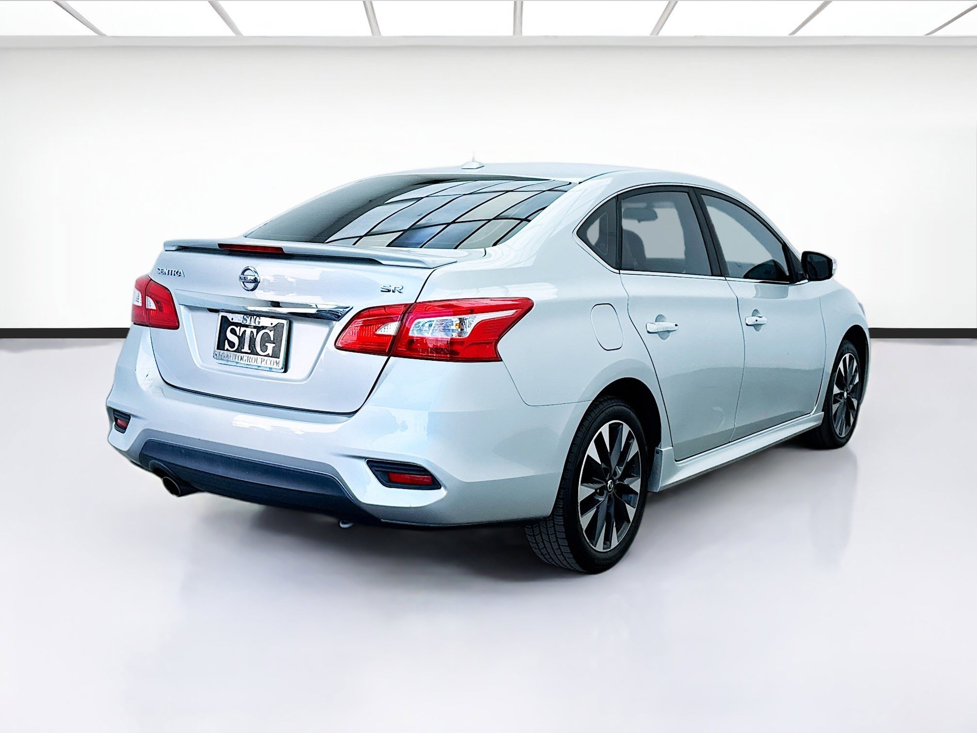 Used 2018 Nissan Sentra SR image 4