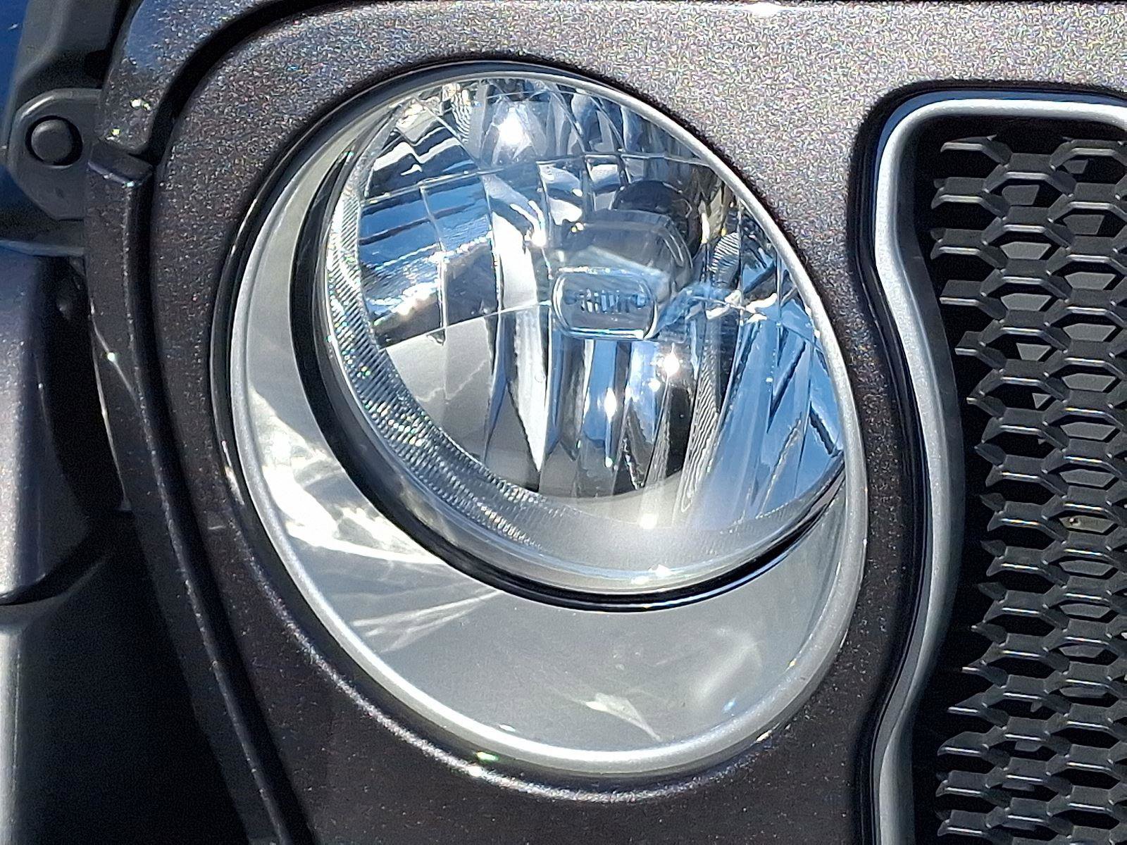 Certified 2021 Jeep Wrangler Unlimited Sahara w/ Dual Top Group image 10