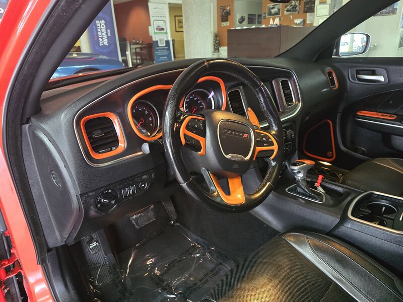 Used 2017 Dodge Charger R/T w/ Plus Group RWD image 8