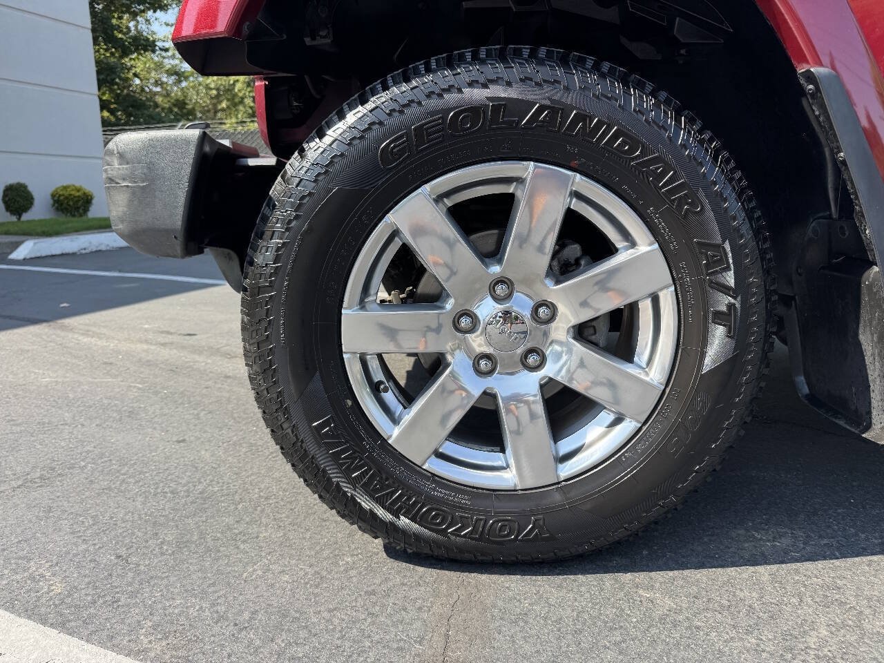 Used 2013 Jeep Wrangler Unlimited Sahara w/ Connectivity Group AWD/4WD image 18