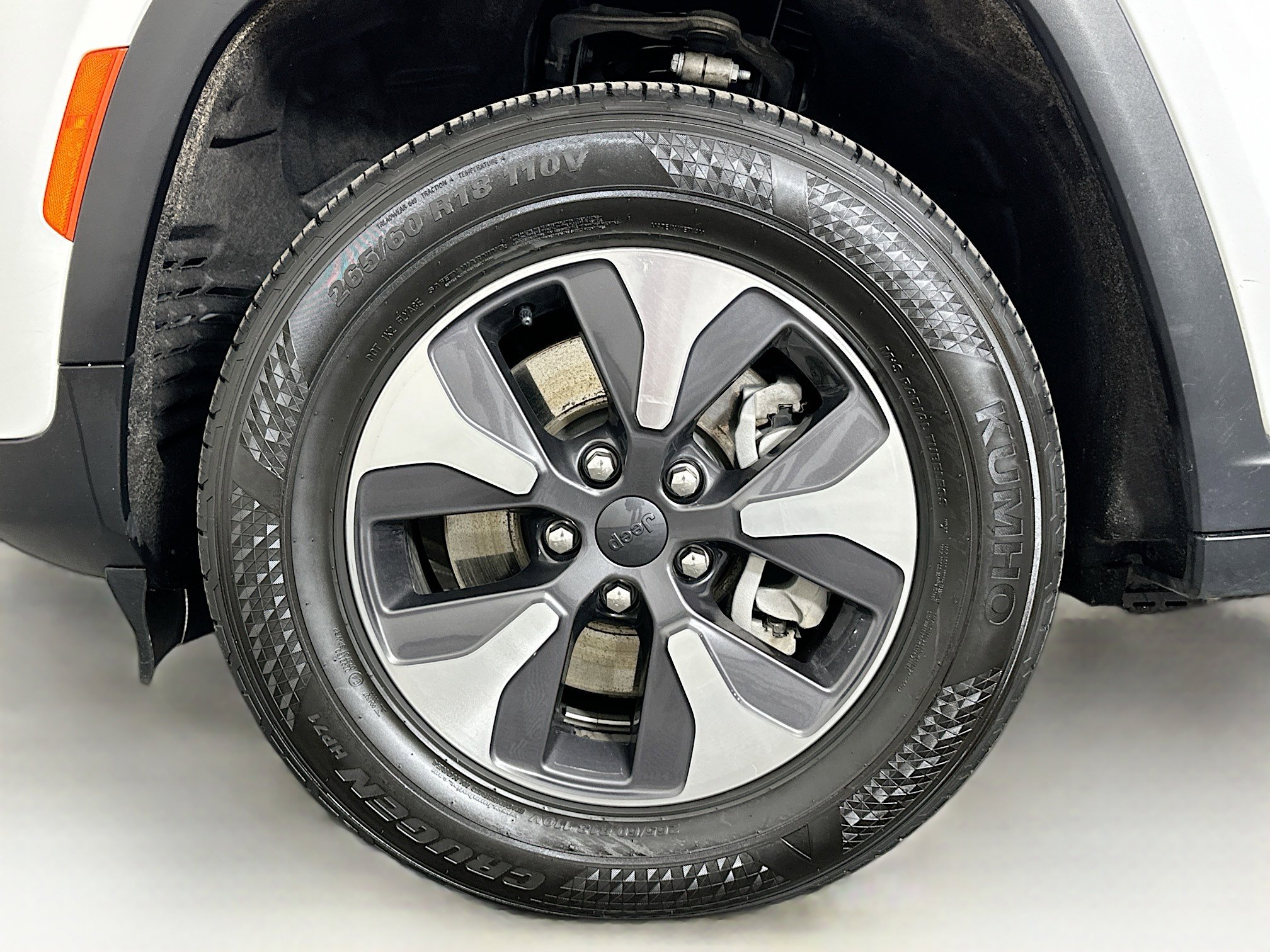 Used 2023 Jeep Grand Cherokee 4WD 4xe image 11