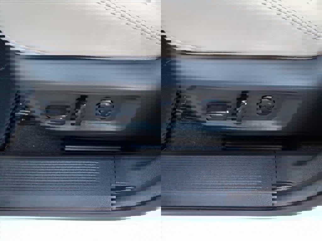 Certified 2023 Nissan Rogue SL w/ SL Premium Package image 17