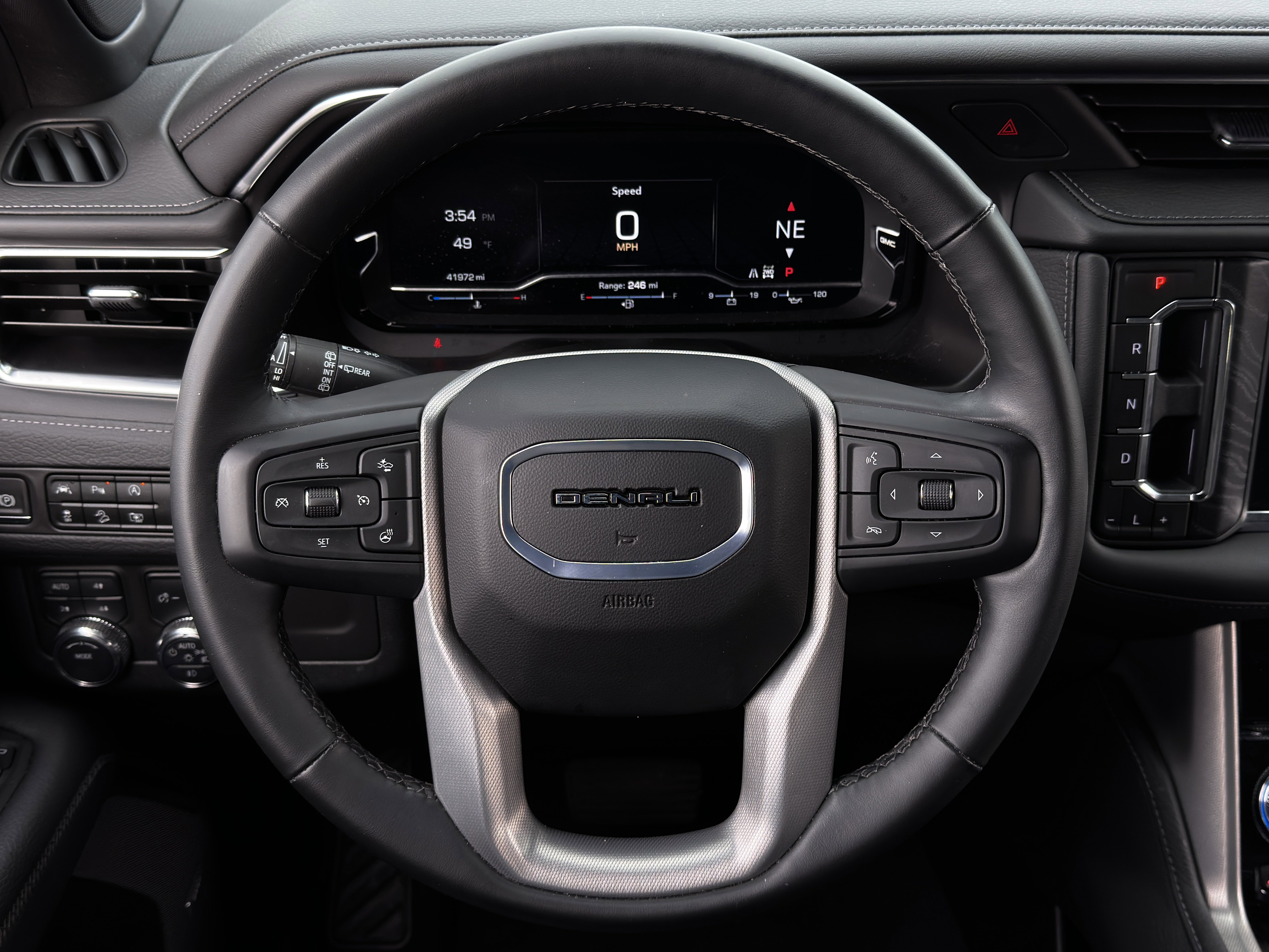 Used 2024 GMC Yukon Denali AWD/4WD image 14