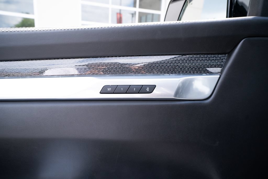 Used 2025 Cadillac Escalade V AWD/4WD image 23