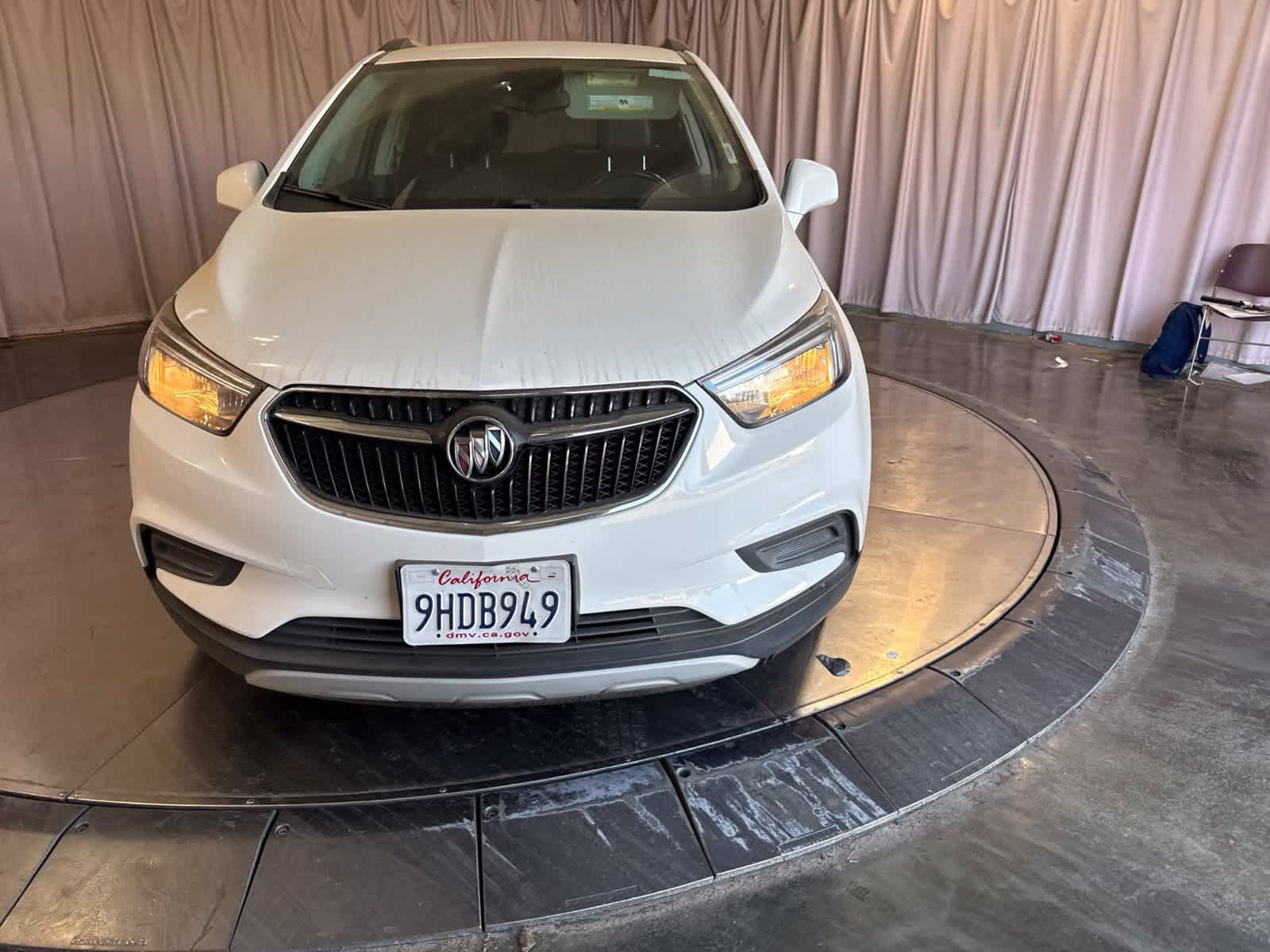 Used 2020 Buick Encore Preferred FWD image 2