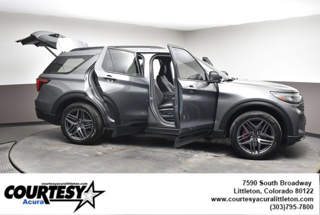 Used 2025 Ford Explorer ST-Line w/ Premium Package image 45