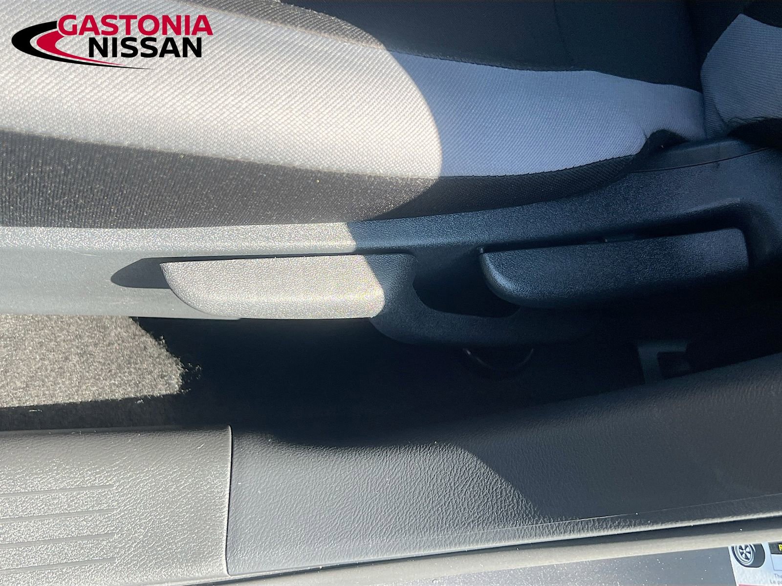 Used 2025 Nissan Versa S w/ Trunk Package image 25