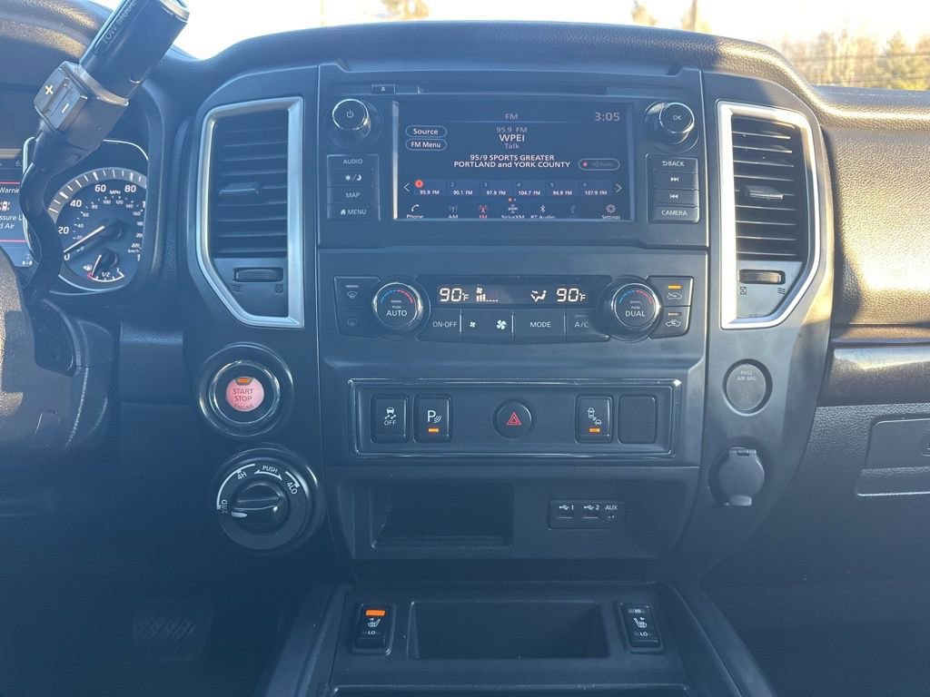 Used 2019 Nissan Titan SV w/ SV Convenience Package image 22