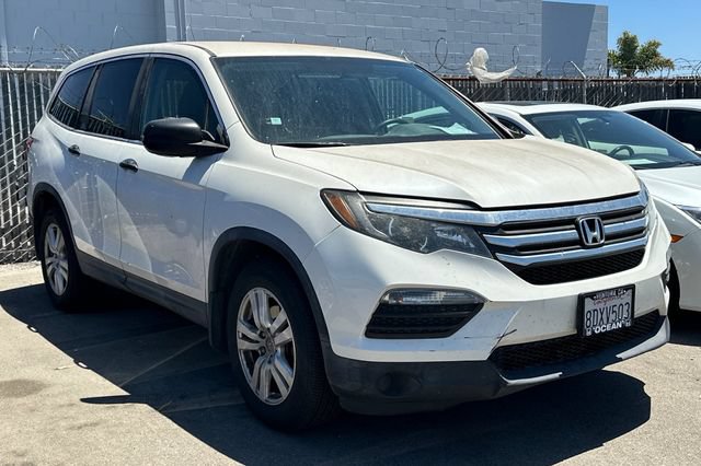 Used 2018 Honda Pilot LX image 2