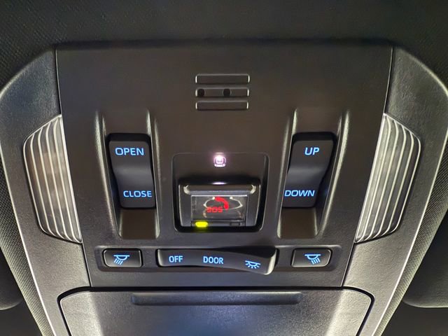 Used 2021 Toyota Highlander XSE FWD image 20