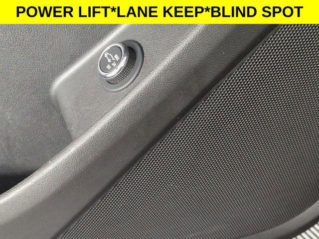 Used 2021 Chevrolet Traverse LT image 10