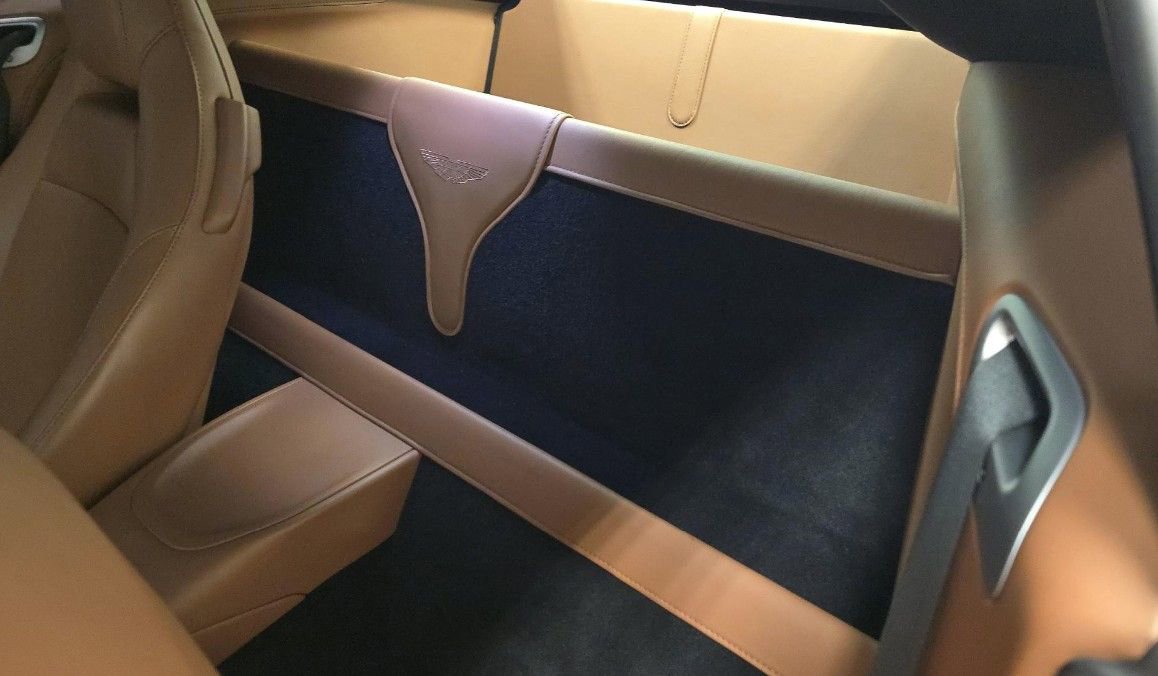 Used 2019 Aston Martin V8 Vantage Coupe image 7