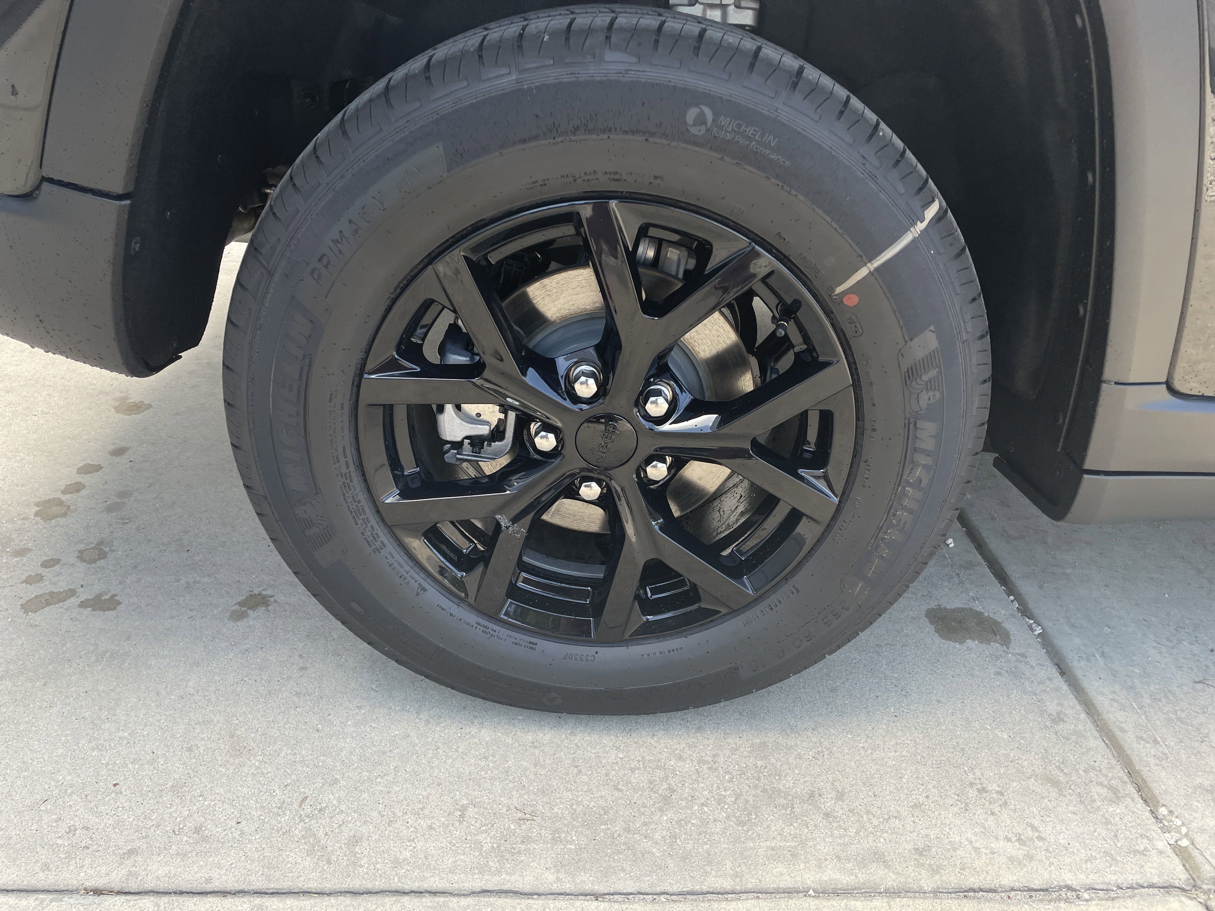 New 2025 Jeep Grand Cherokee Altitude image 9