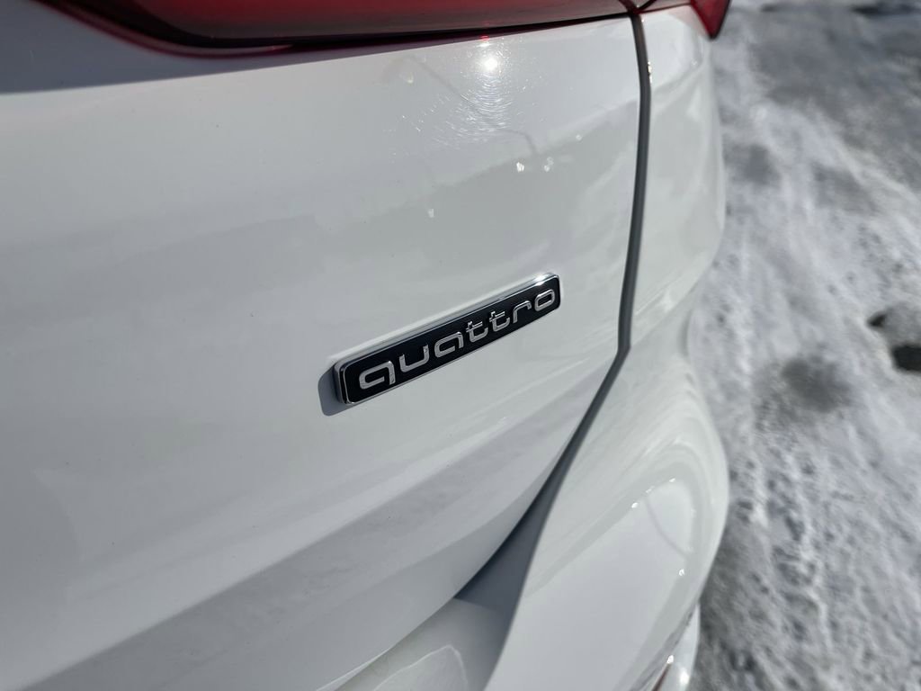 Used 2025 Audi Q3 2.0T Premium image 13