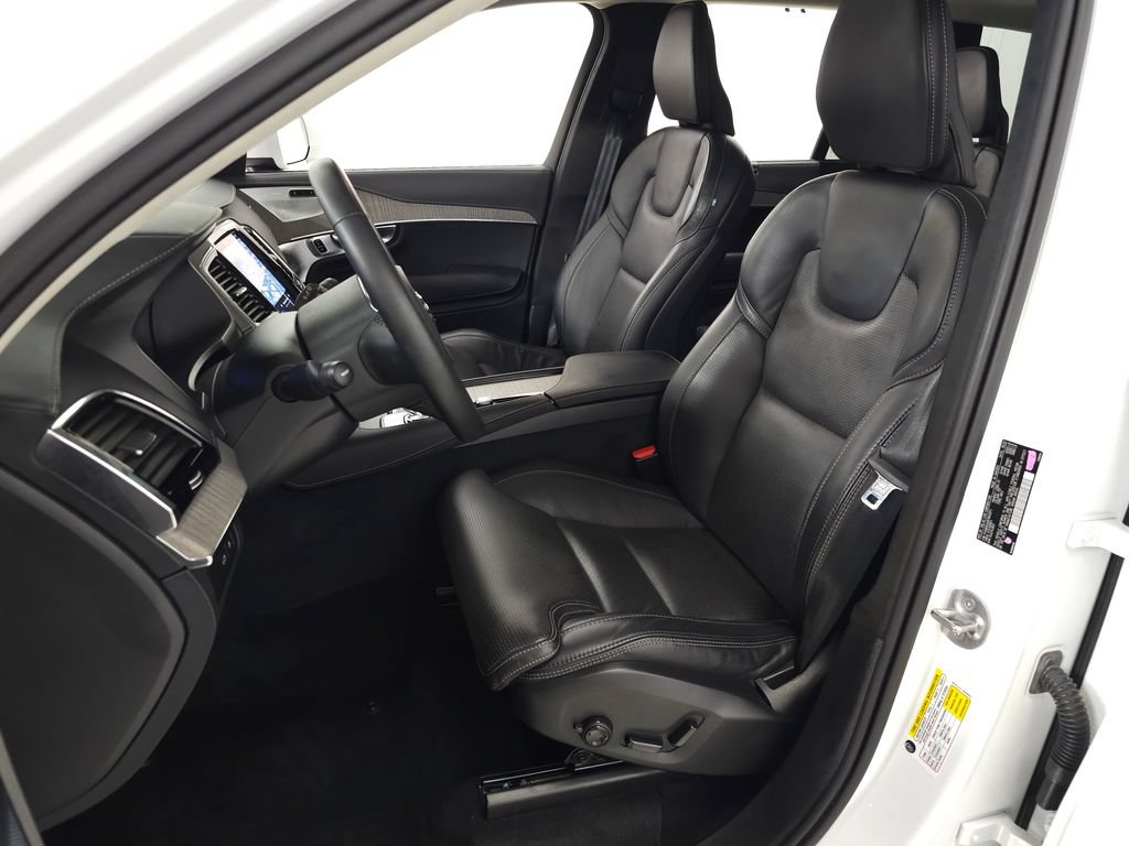 Certified 2023 Volvo XC90 T8 Ultimate w/ Lounge Package AWD/4WD image 18