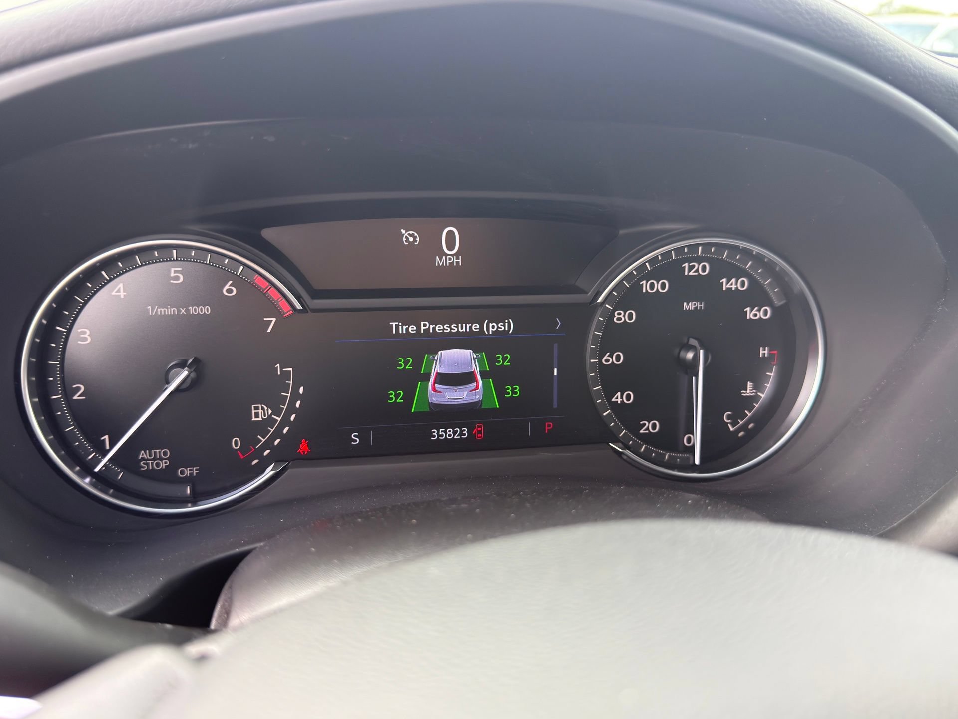 Used 2023 Cadillac XT4 Luxury w/ Cold Weather Package FWD image 19
