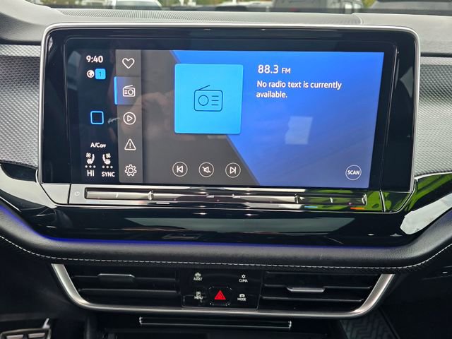 Used 2024 Volkswagen Atlas Cross Sport SEL Premium R-Line image 13