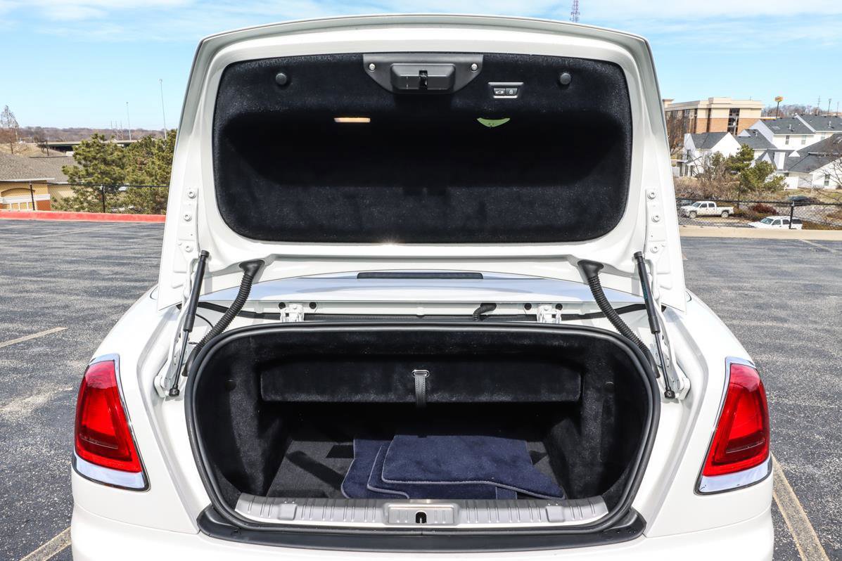 Used 2019 Rolls-Royce Dawn image 27
