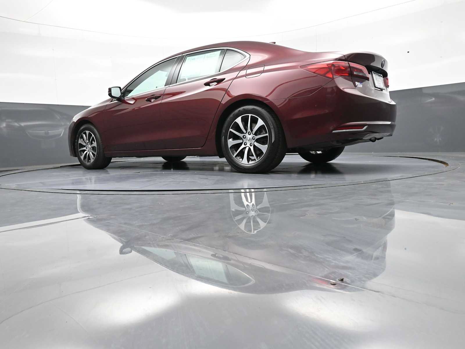 Used 2015 Acura TLX w/ Technology Package FWD image 31