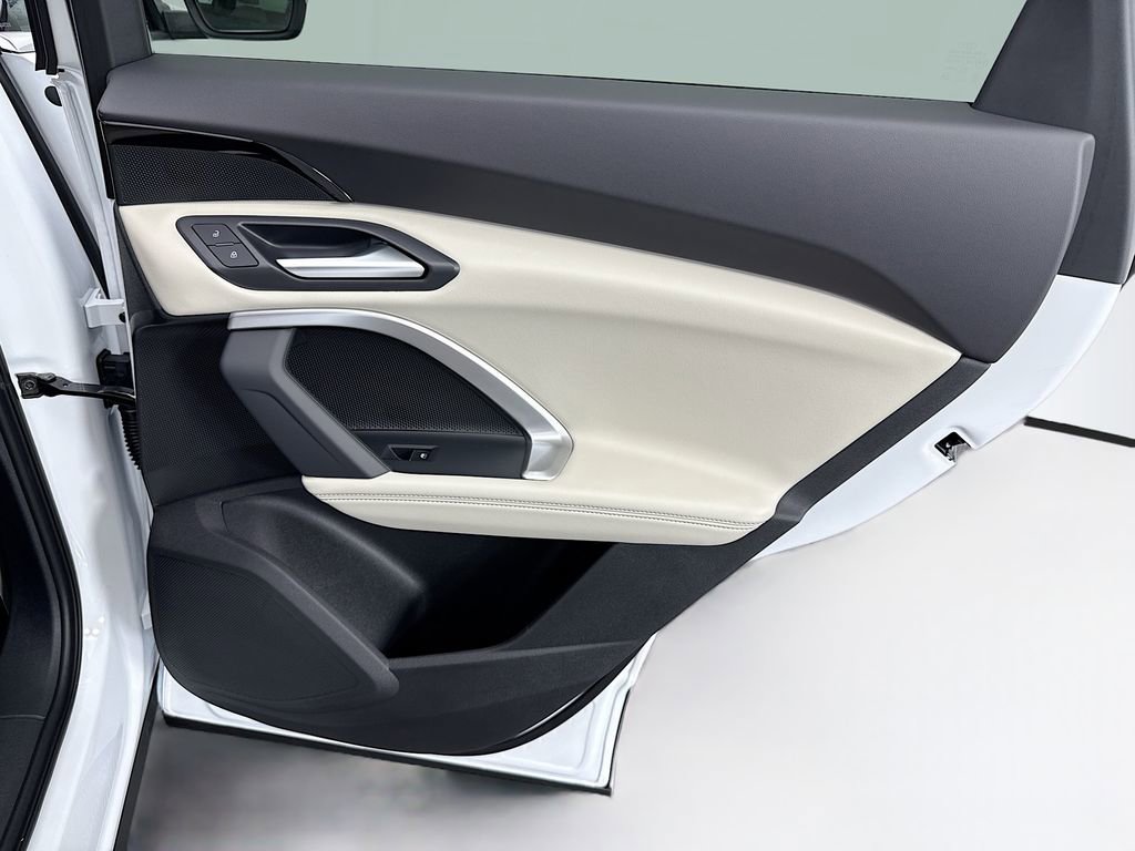 Used 2025 Audi Q5 Premium w/ Convenience Package image 27