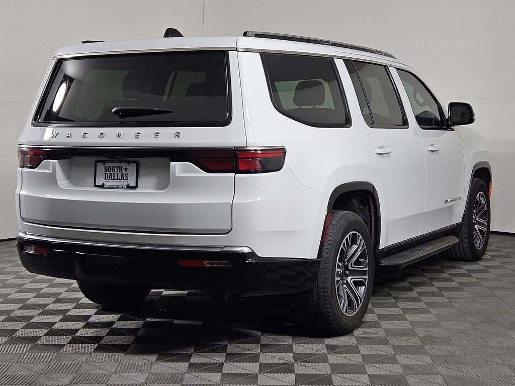Used 2025 Jeep Wagoneer 2WD image 5