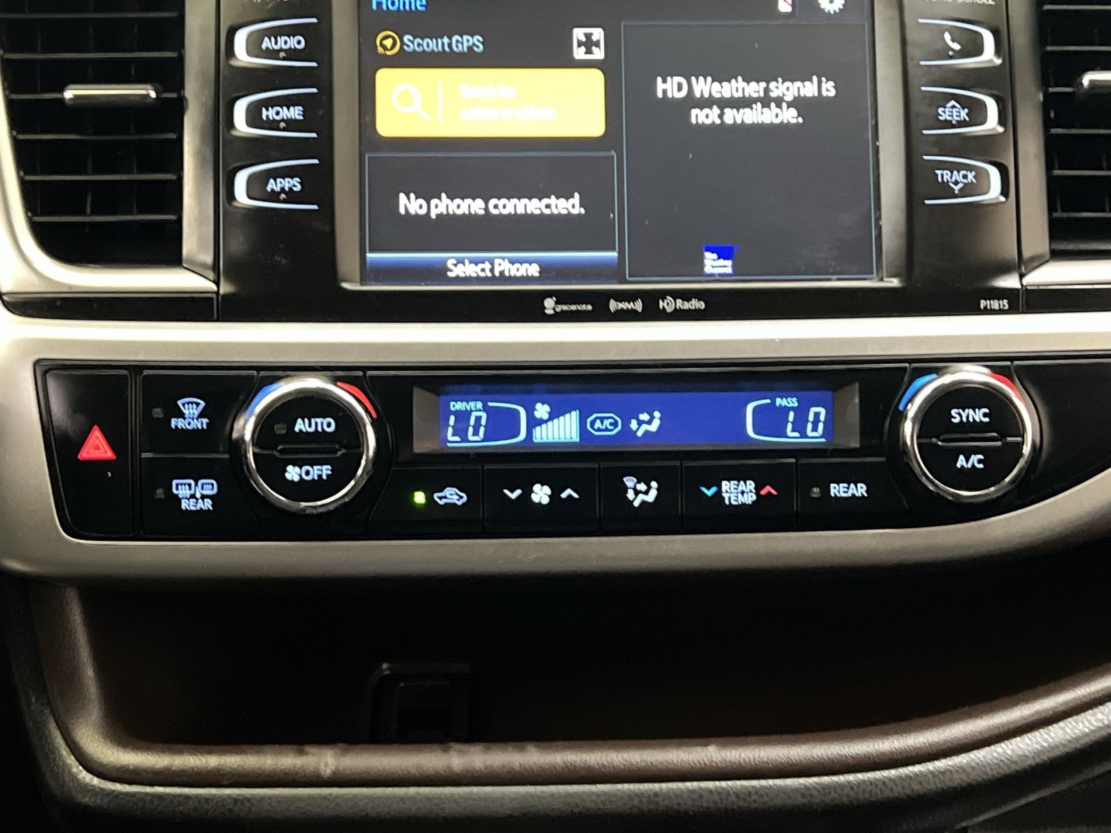 Used 2019 Toyota Highlander Plus AWD/4WD image 20