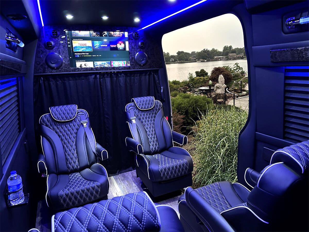 Used 2024 Mercedes-Benz Sprinter 3500 image 5