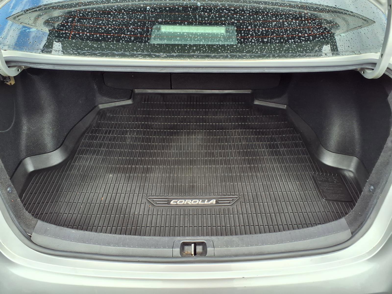 Used 2020 Toyota Corolla L image 6