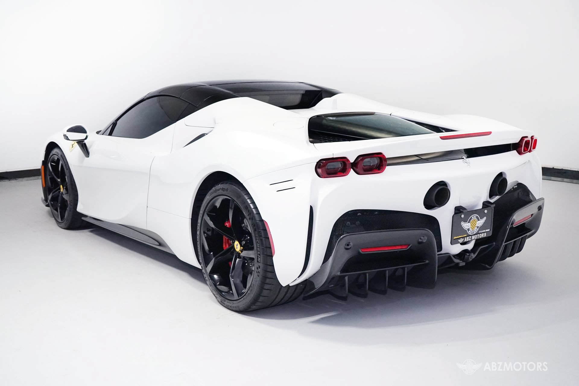 Used 2025 Ferrari SF90 Spider AWD/4WD image 7