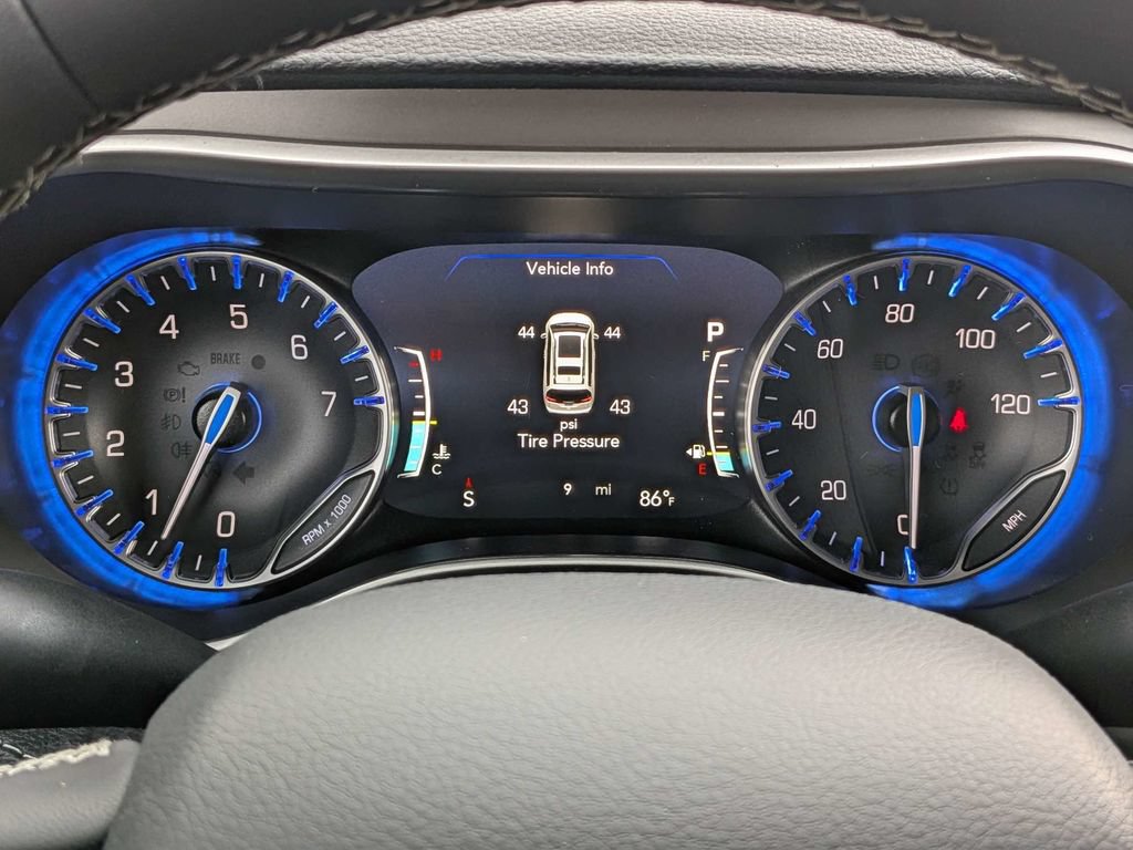 New 2027 Chrysler Pacifica Select w/ Family Tech Group FWD image 25