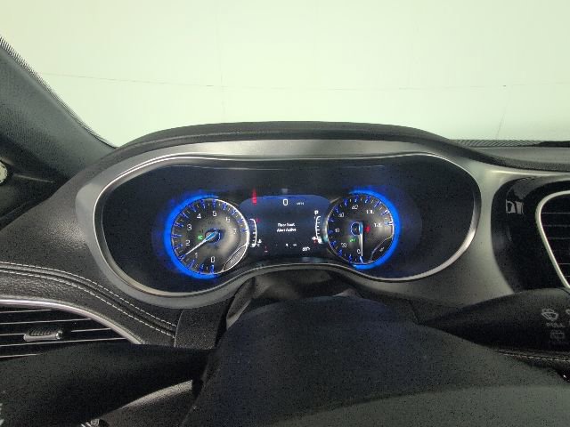 New 2026 Chrysler Pacifica Limited FWD image 16