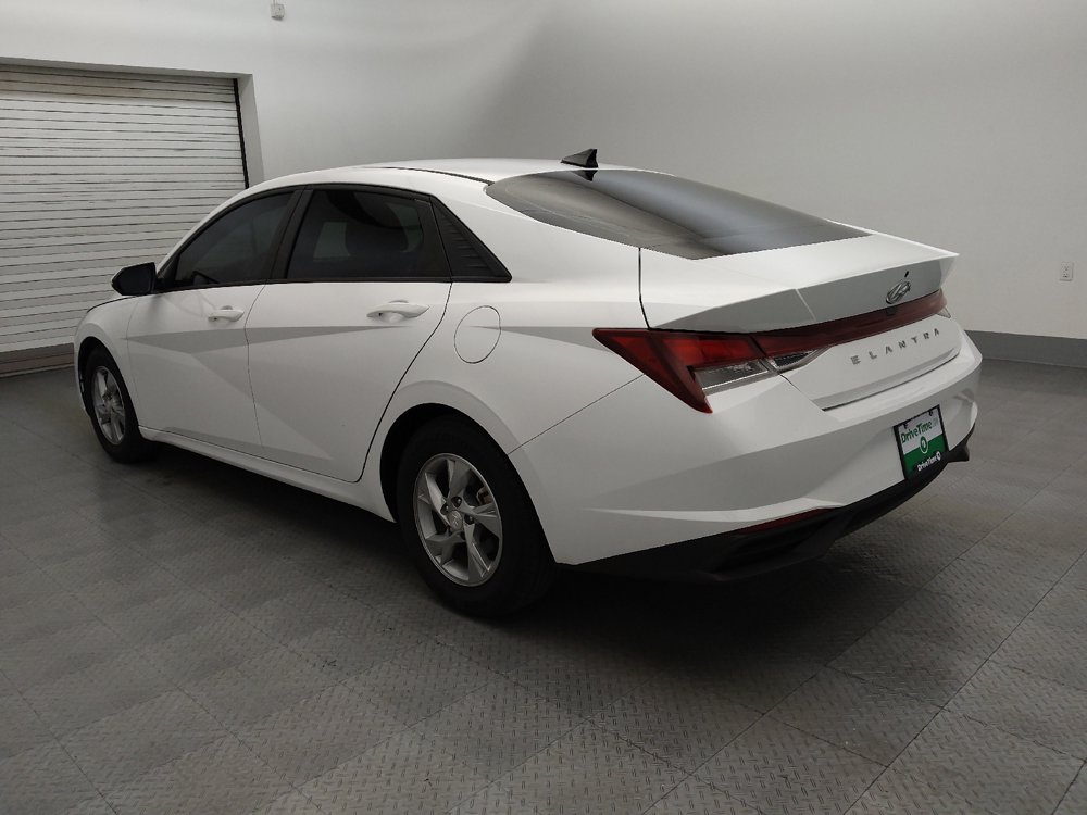 Used 2021 Hyundai Elantra SE FWD image 5