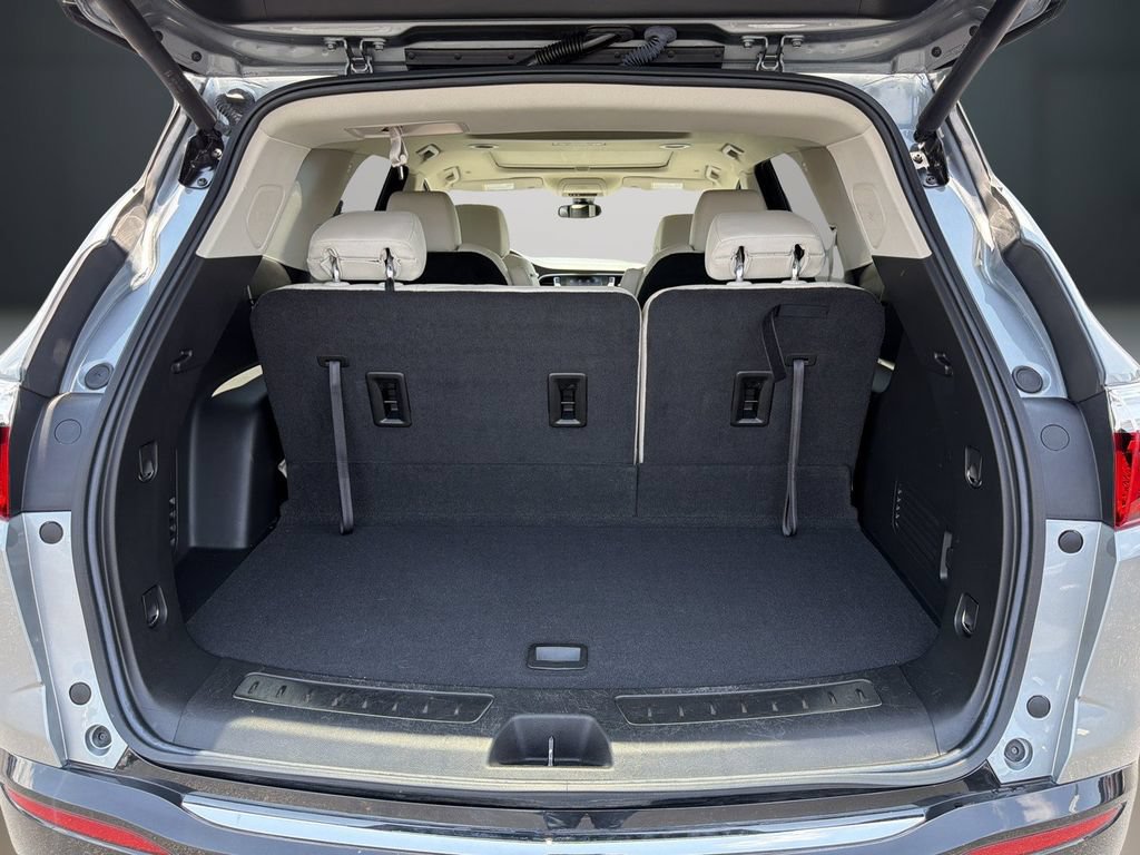 Used 2023 Buick Enclave Essence w/ Experience Buick Package FWD image 12