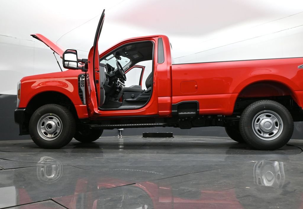 New 2026 Ford F250 4x4 Regular Cab Super Duty image 29