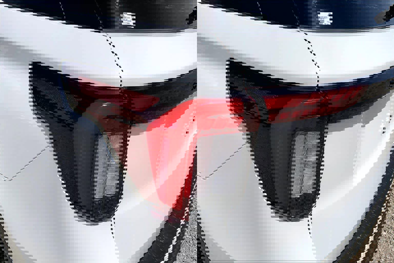 Used 2025 Ford Explorer ST image 26