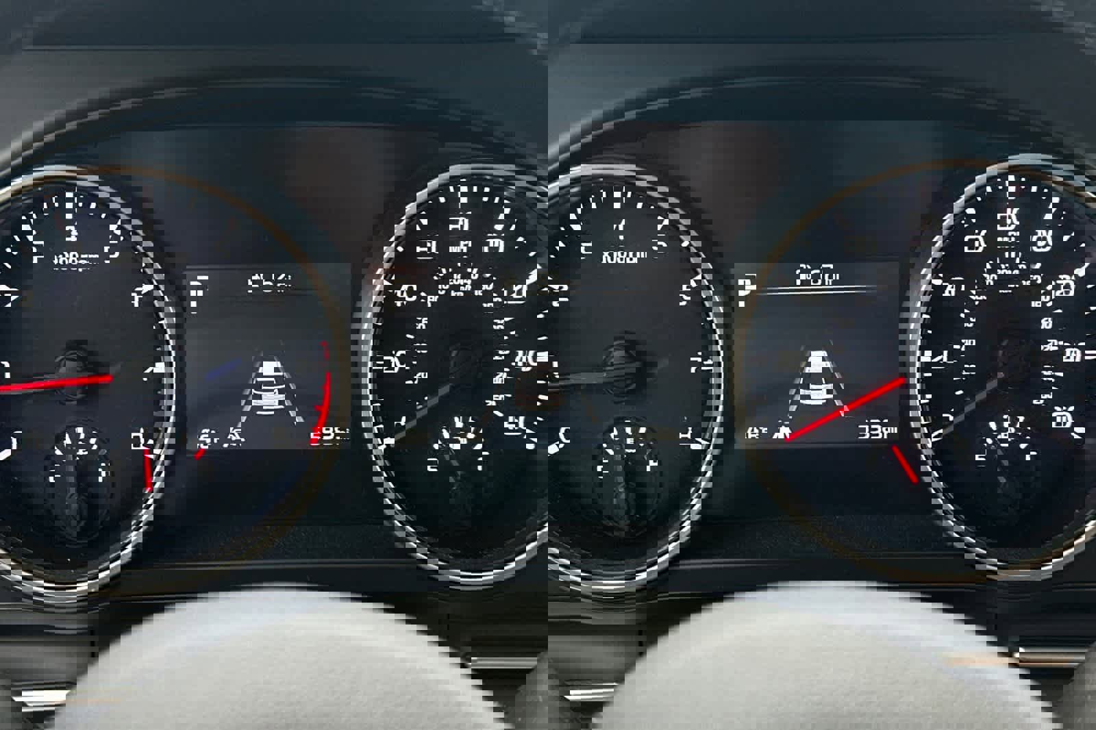 Used 2024 Kia Carnival LX image 27