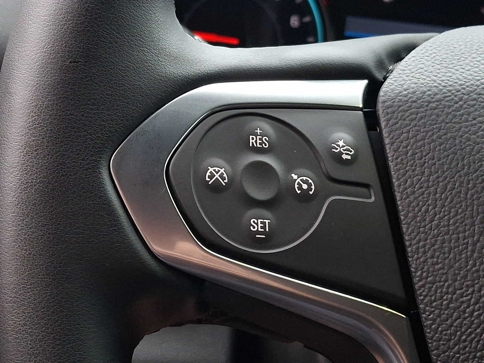 Used 2023 Chevrolet Traverse LT AWD/4WD image 18