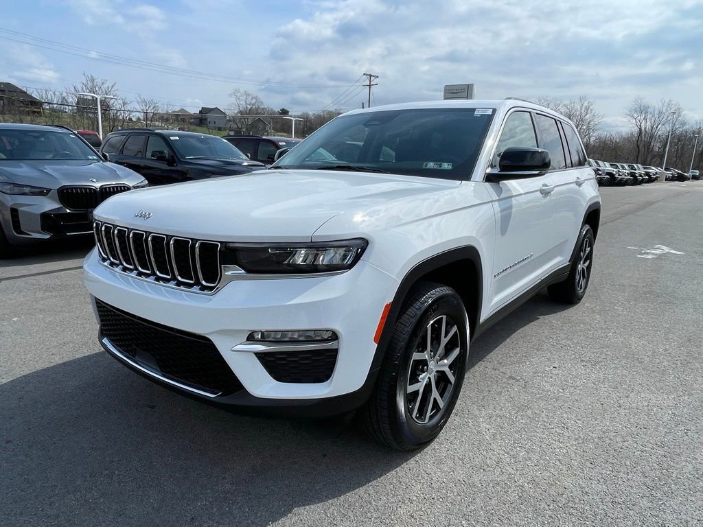 Used 2023 Jeep Grand Cherokee Limited image 7