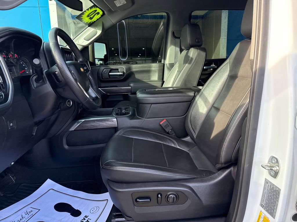 Used 2020 Chevrolet Silverado 3500 LTZ w/ LTZ Plus Package image 11
