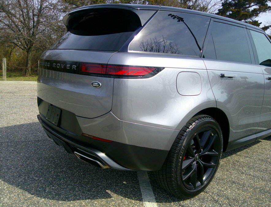 Used 2023 Land Rover Range Rover Sport SE image 41