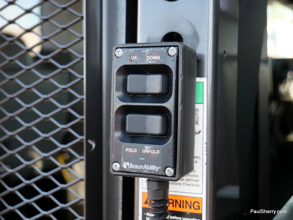 Used 2020 Ford Transit 350 XL image 23