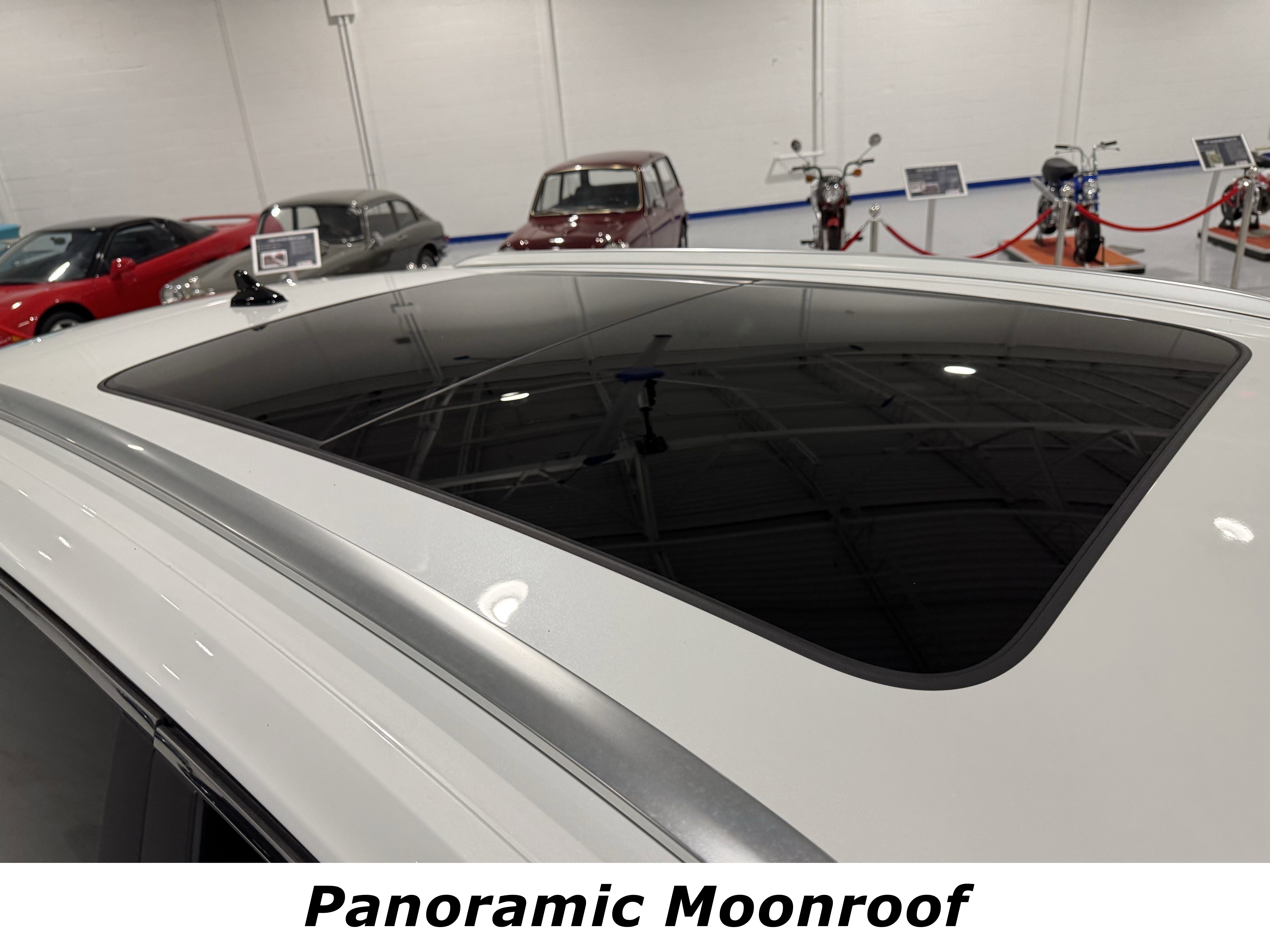 Used 2024 Volkswagen Atlas Cross Sport SEL R-Line image 11