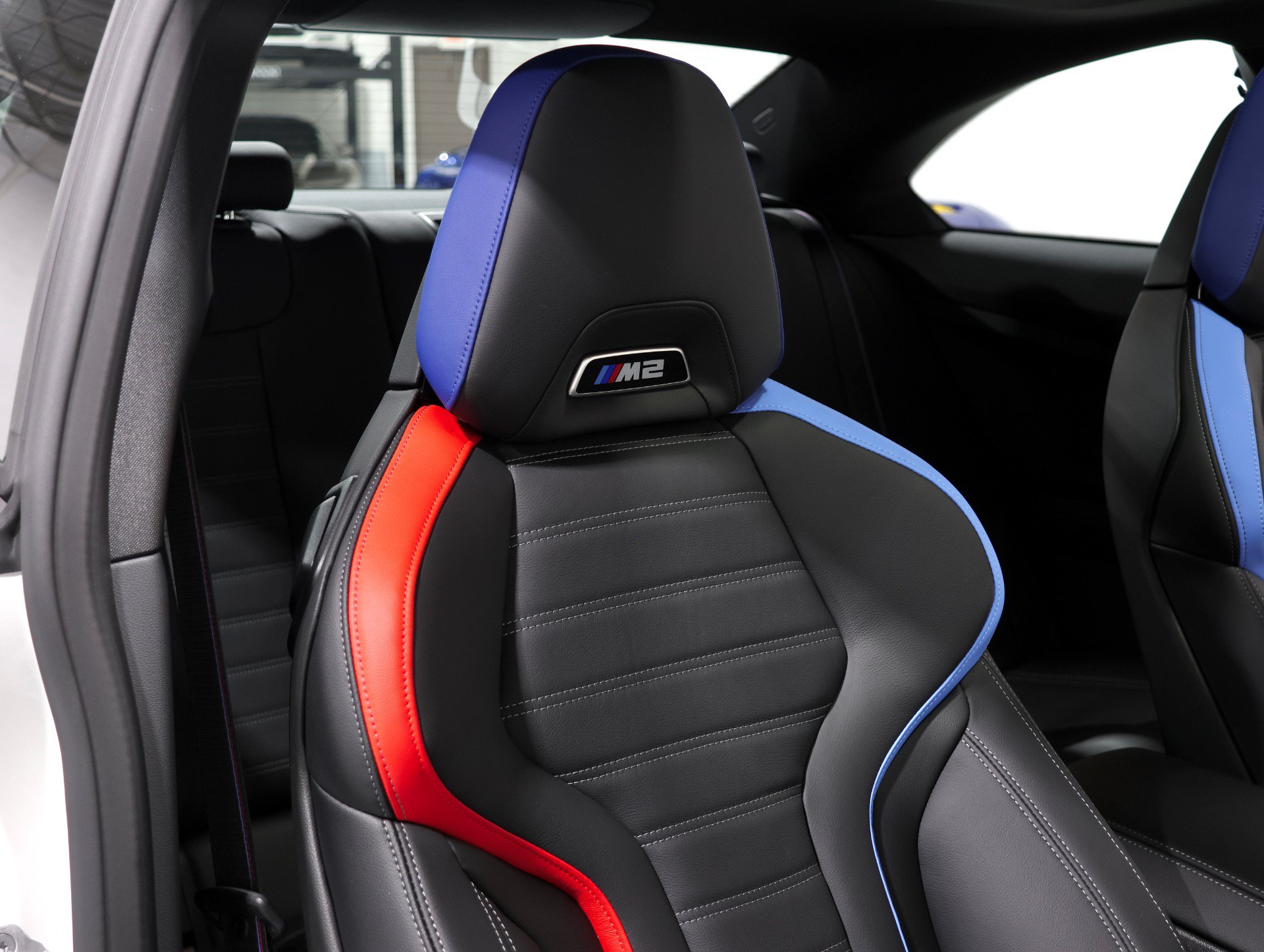Used 2026 BMW M2 w/ Lighting Package RWD image 88