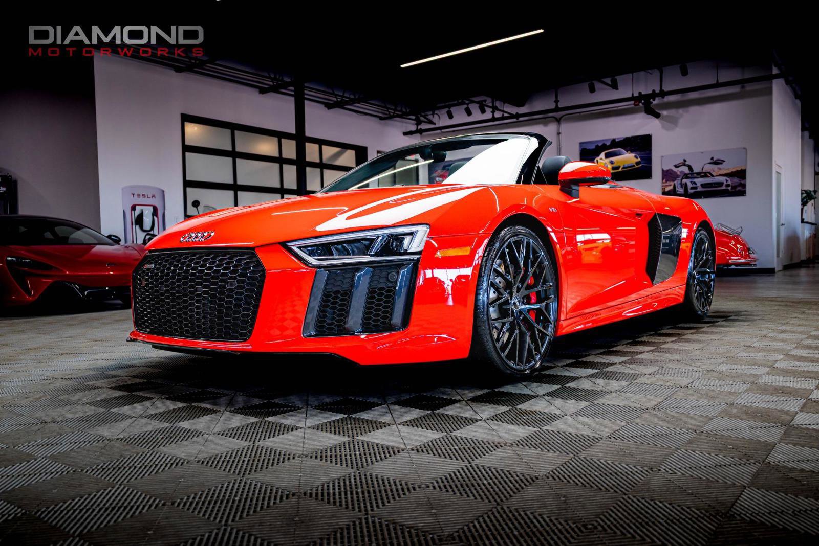 Used 2018 Audi R8 V10 w/ Carbon Exterior Package image 10