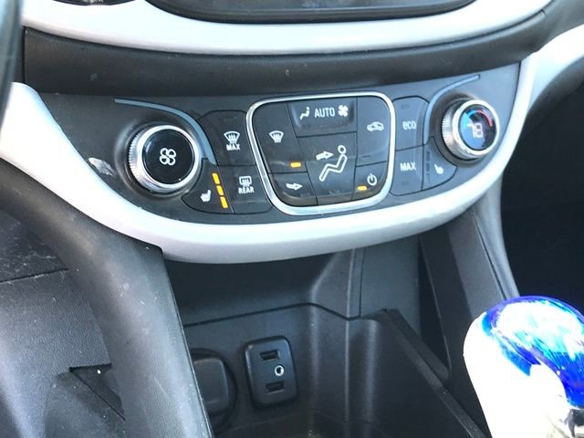 Used 2017 Chevrolet Volt LT w/ Comfort Package image 13