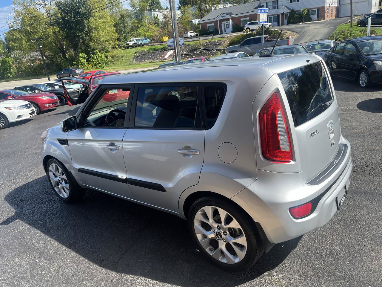 Used 2013 Kia Soul ! FWD image 9