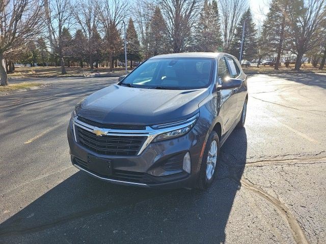Used 2023 Chevrolet Equinox LT w/ Driver Convenience Package AWD/4WD image 2